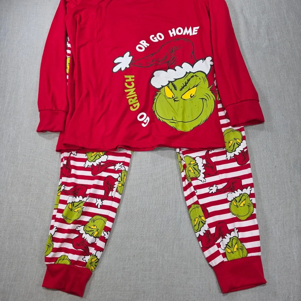 Dr. Seuss Grinch Pajama Set Womens Medium Red NWT Christmas Sleepwear LZ44103SB
